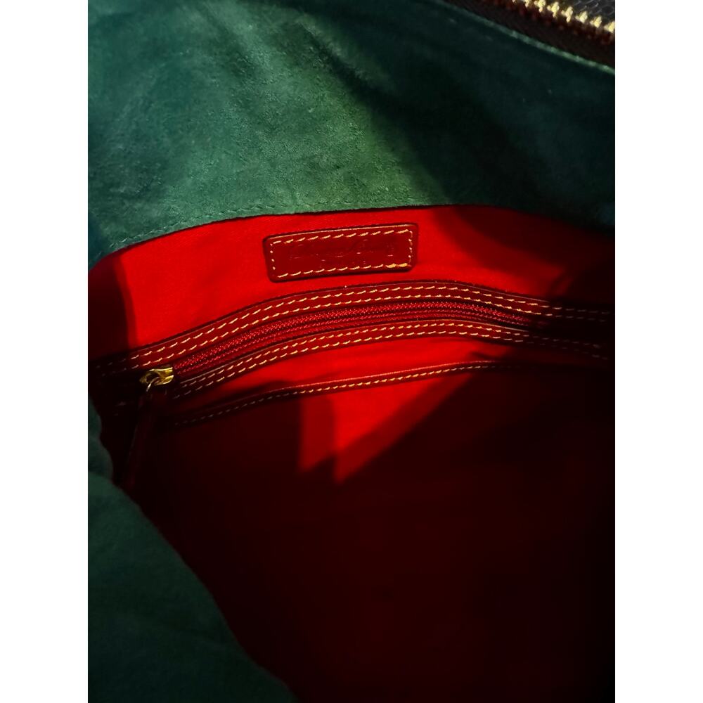 Iconic Dooney and Bourke red Florentine satchel with bag and tags - Picture 11 of 13